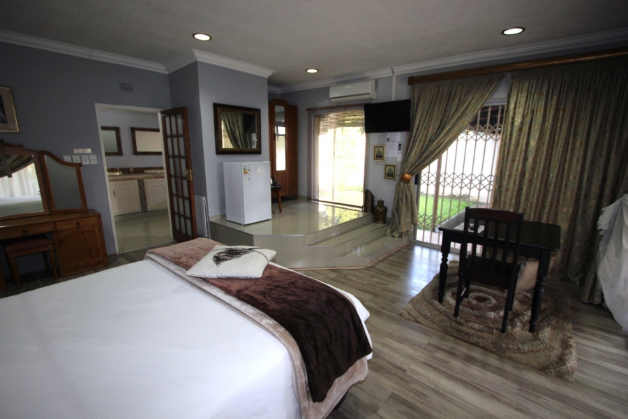 7 Bedroom Property for Sale in Jim Fouchepark Free State